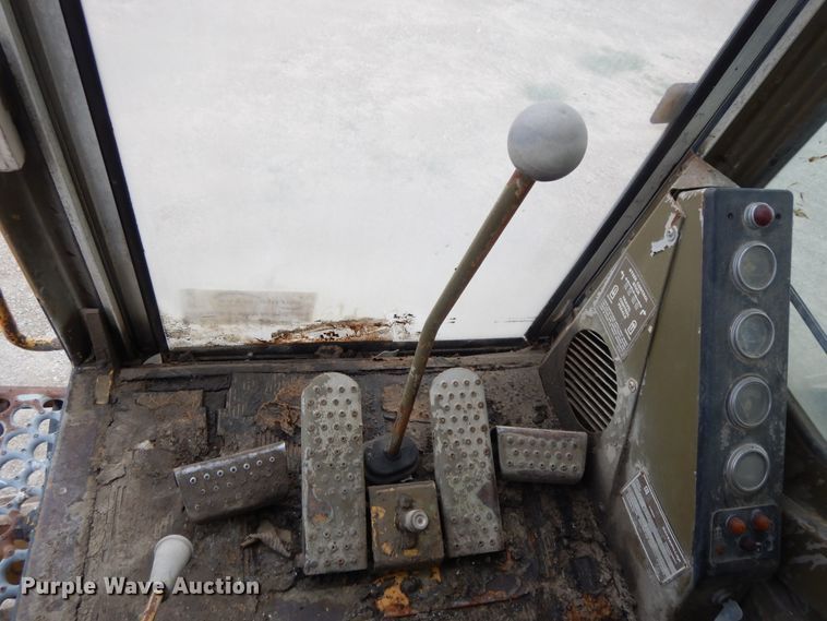 image for item DG7983 1985 Caterpillar 245  hydraulic excavator