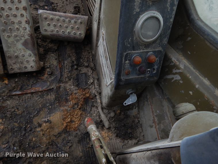 image for item DG7983 1985 Caterpillar 245  hydraulic excavator