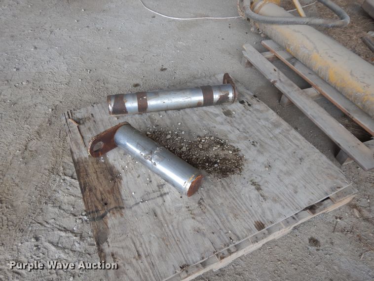 image for item DG7983 1985 Caterpillar 245  hydraulic excavator