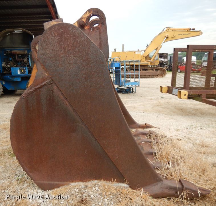 image for item DG7983 1985 Caterpillar 245  hydraulic excavator