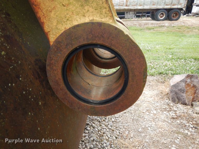 image for item DG7983 1985 Caterpillar 245  hydraulic excavator