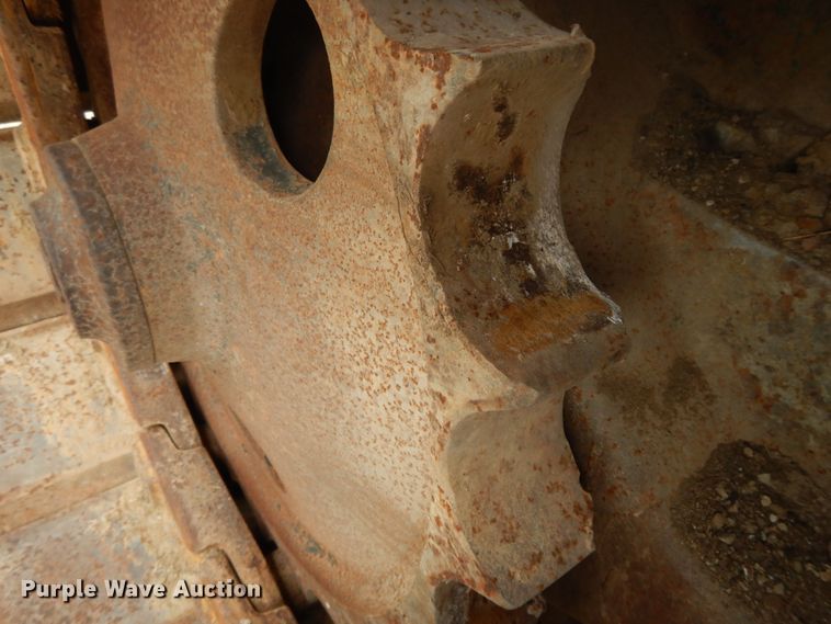 image for item DG7983 1985 Caterpillar 245  hydraulic excavator