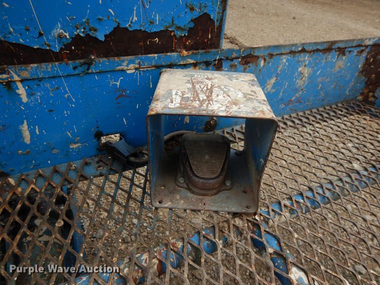 image for item DG7984 1997 Genie Z45/22  boom lift