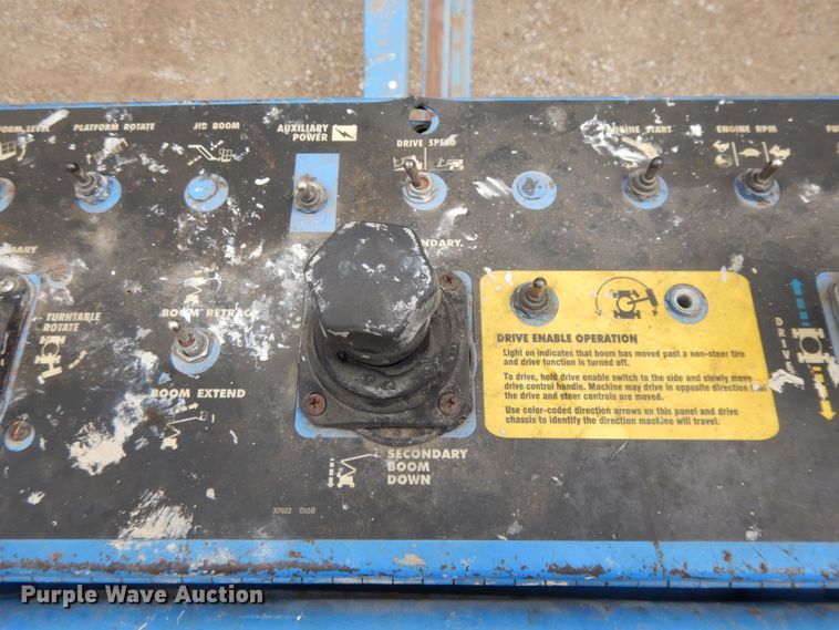 image for item DG7984 1997 Genie Z45/22  boom lift