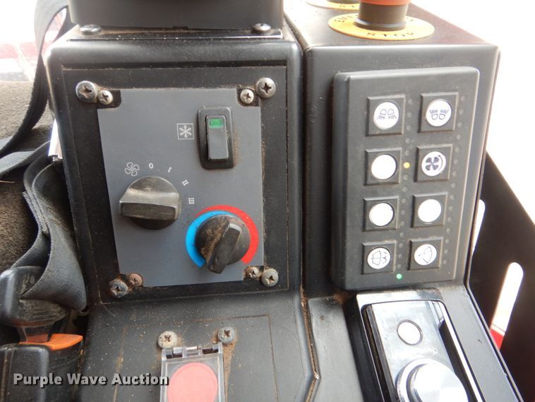 image for item DG8620 2013 Lamtrac LTR8300T  mulcher