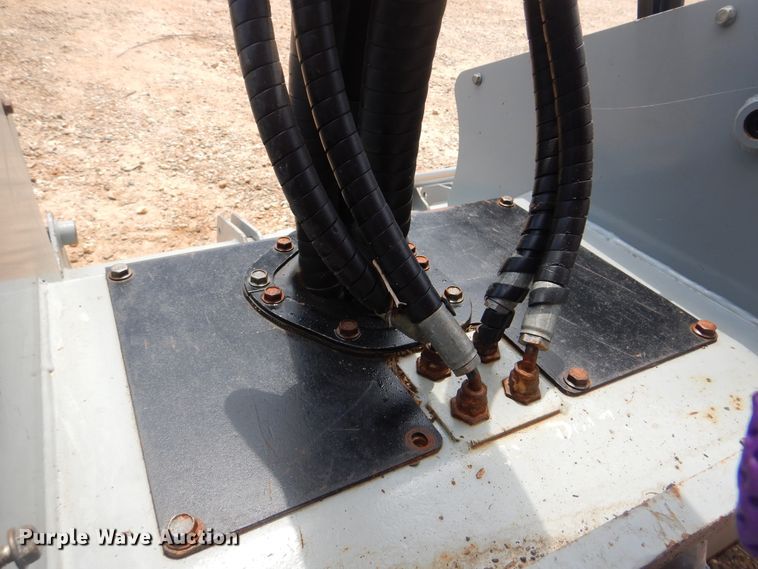 image for item DG8620 2013 Lamtrac LTR8300T  mulcher