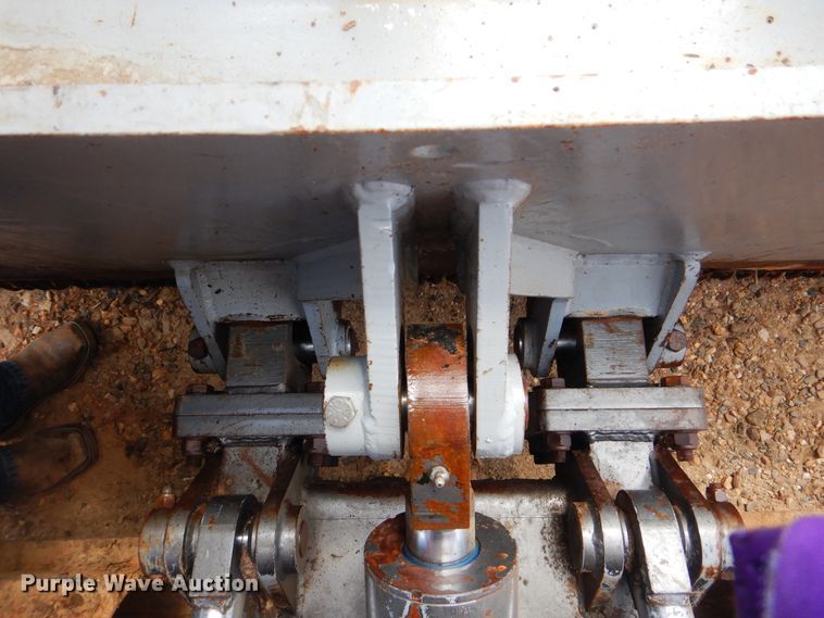 image for item DG8620 2013 Lamtrac LTR8300T  mulcher