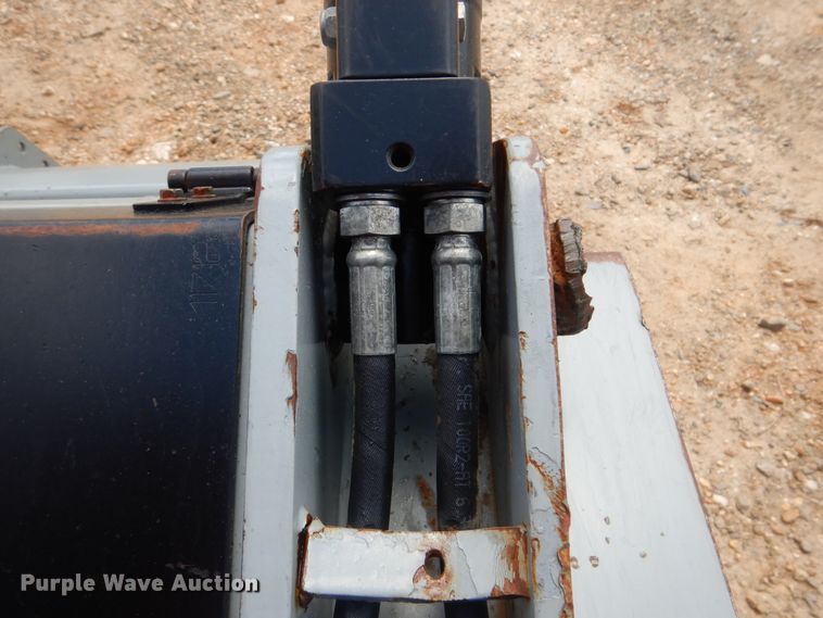 image for item DG8620 2013 Lamtrac LTR8300T  mulcher