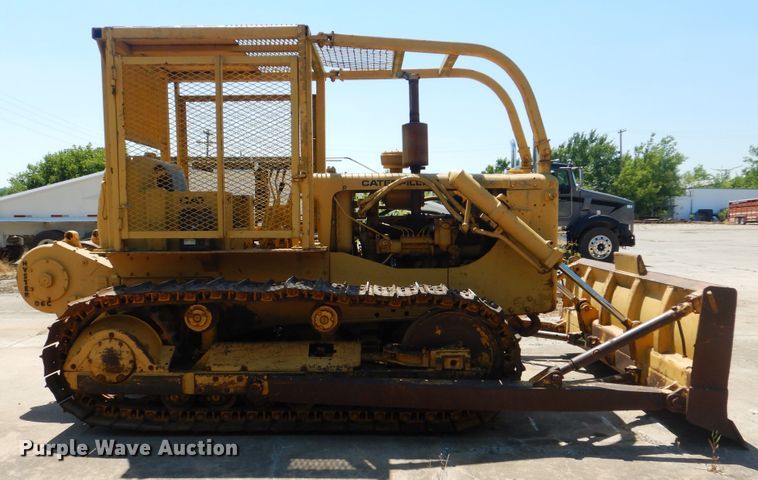 image for item DG8642 1961 Caterpillar D6B  dozer