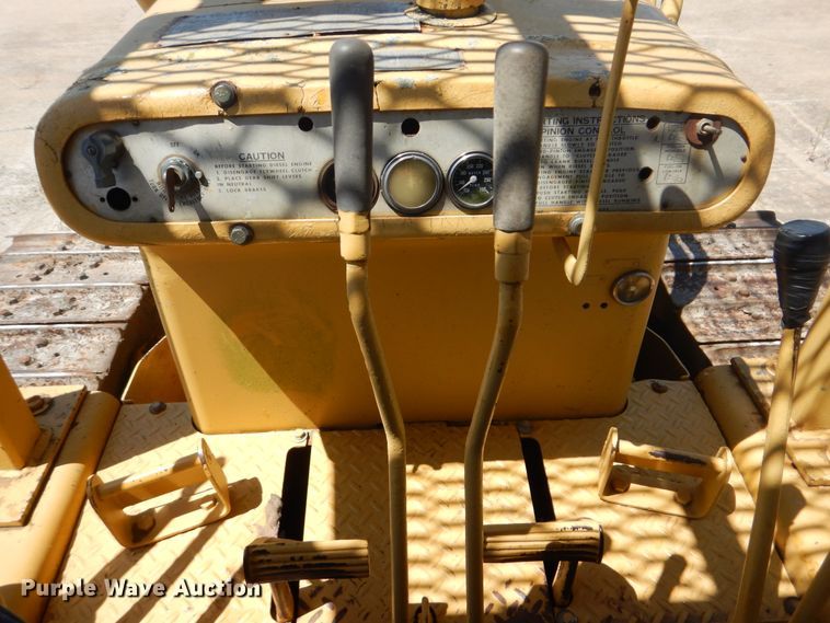 image for item DG8642 1961 Caterpillar D6B  dozer