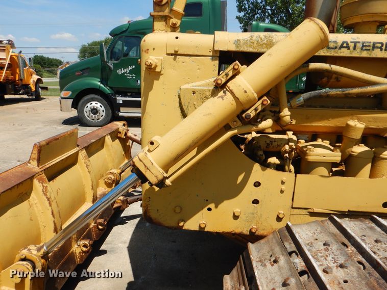 image for item DG8642 1961 Caterpillar D6B  dozer