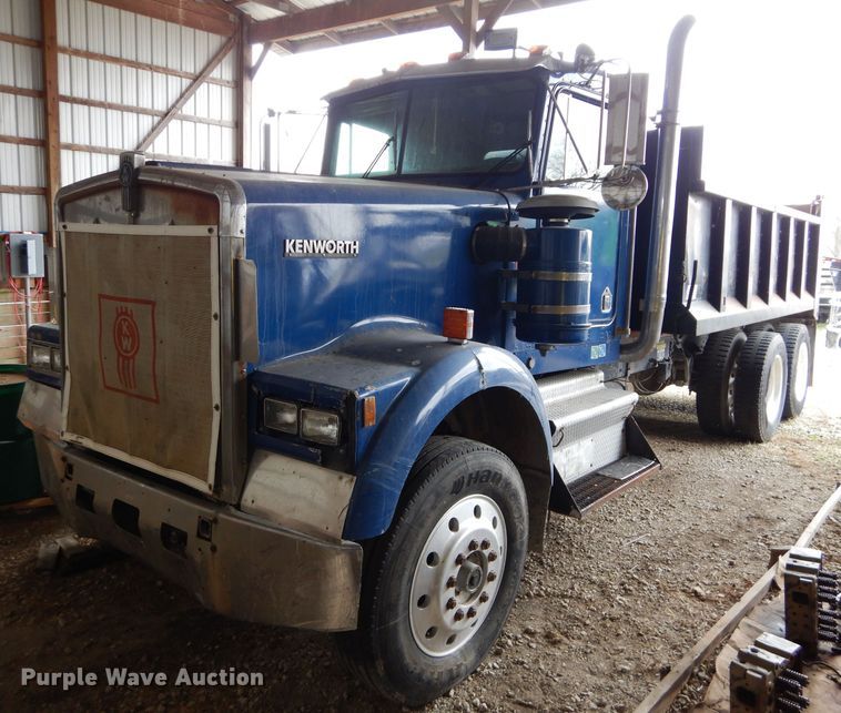 image for item DH4447 1985 Kenworth W900 dump truck