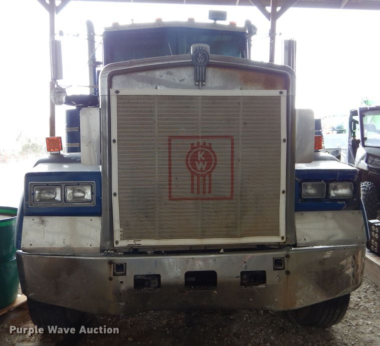 image for item DH4447 1985 Kenworth W900 dump truck