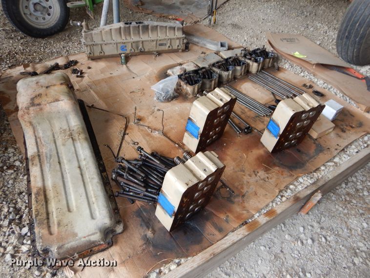 image for item DH4447 1985 Kenworth W900 dump truck