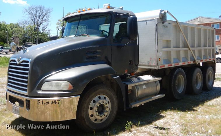 image for item DH5115 2005 Mack CXN613  dump truck