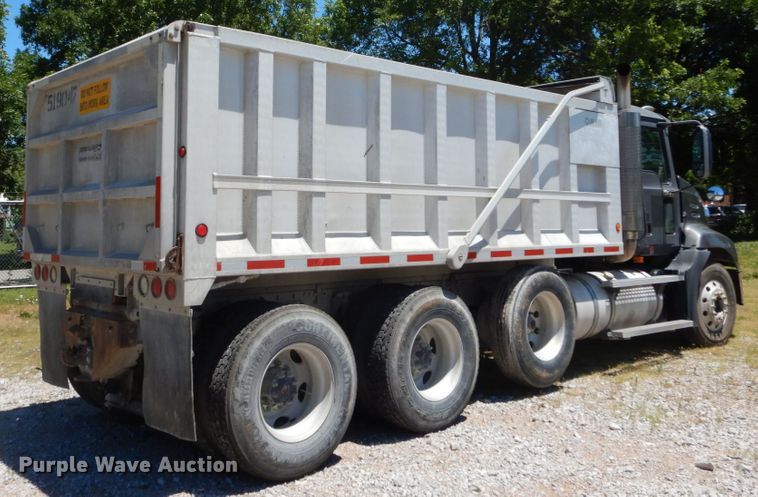 image for item DH5115 2005 Mack CXN613  dump truck