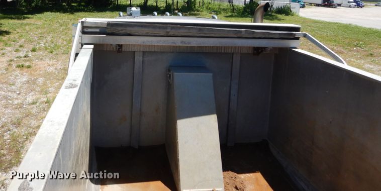 image for item DH5115 2005 Mack CXN613  dump truck