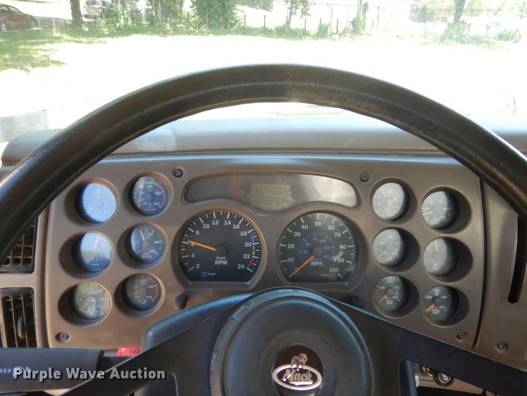 image for item DH5115 2005 Mack CXN613  dump truck