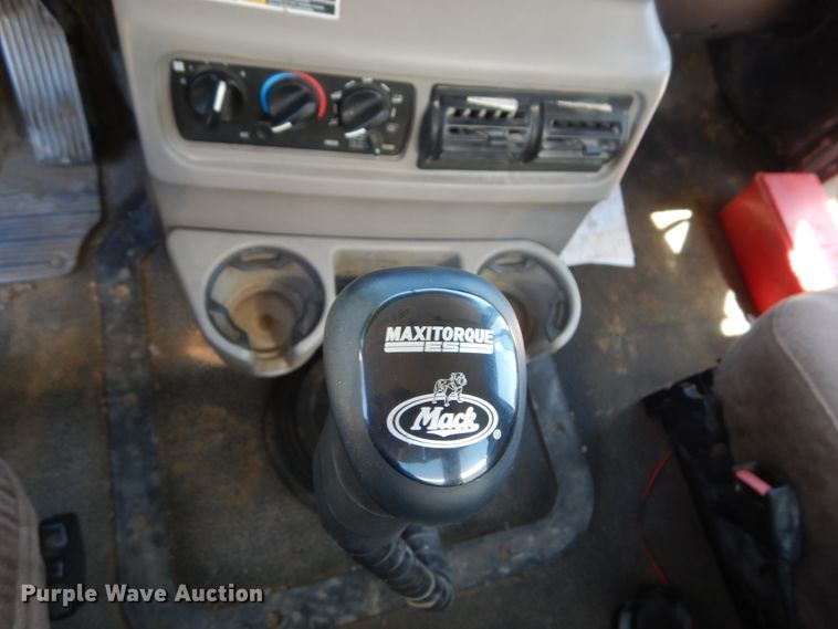 image for item DH5115 2005 Mack CXN613  dump truck