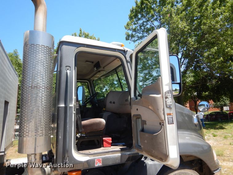 image for item DH5115 2005 Mack CXN613  dump truck