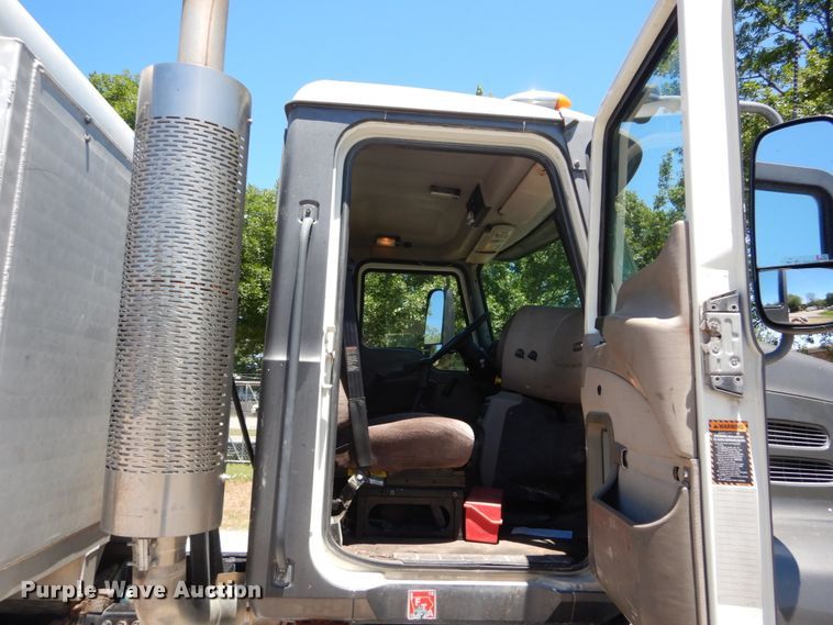 image for item DH5115 2005 Mack CXN613  dump truck