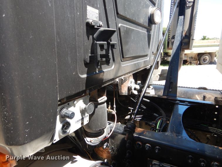 image for item DH5115 2005 Mack CXN613  dump truck