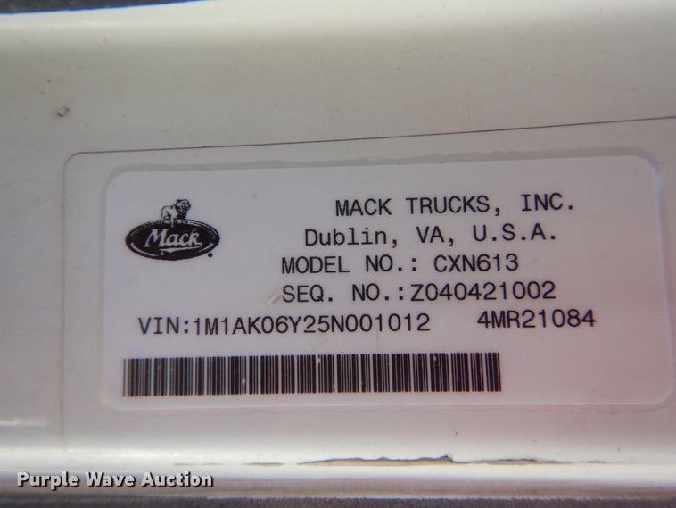 image for item DH5115 2005 Mack CXN613  dump truck