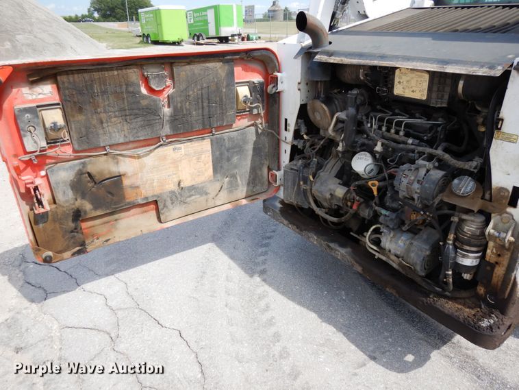 image for item DH6507 2015 Bobcat S570  skid steer loader