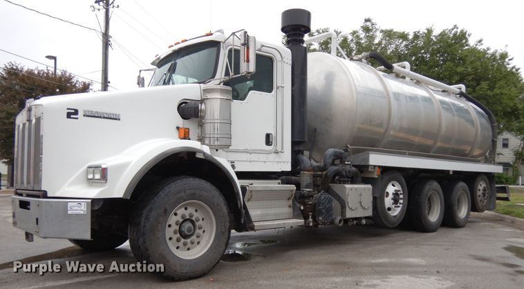 image for item DH6509 2009 Kenworth T800  vacuum truck