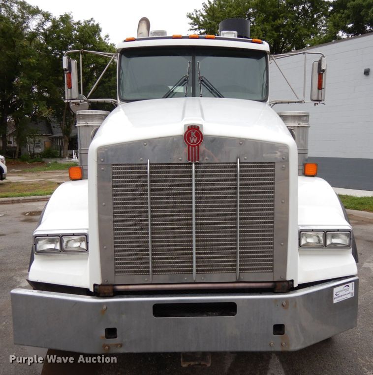 image for item DH6509 2009 Kenworth T800  vacuum truck