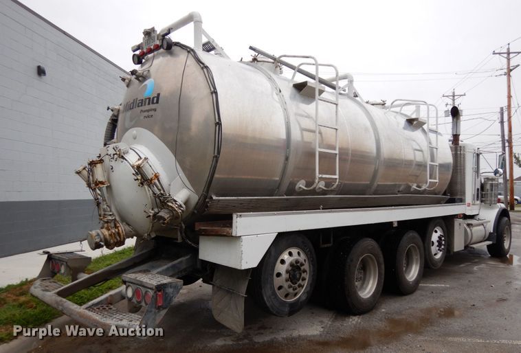 image for item DH6509 2009 Kenworth T800  vacuum truck