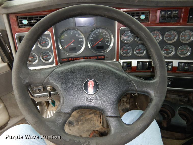 image for item DH6509 2009 Kenworth T800  vacuum truck