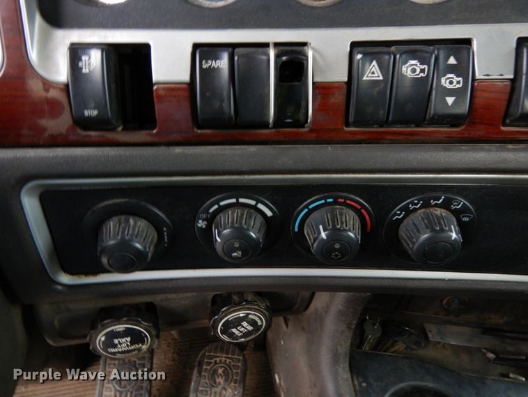 image for item DH6509 2009 Kenworth T800  vacuum truck