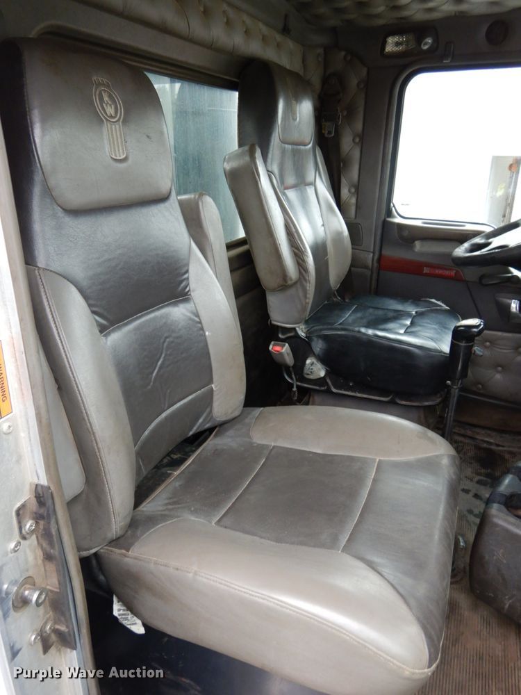 image for item DH6509 2009 Kenworth T800  vacuum truck