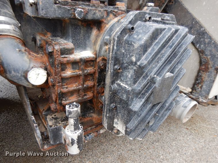 image for item DH6509 2009 Kenworth T800  vacuum truck