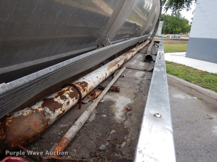 image for item DH6509 2009 Kenworth T800  vacuum truck