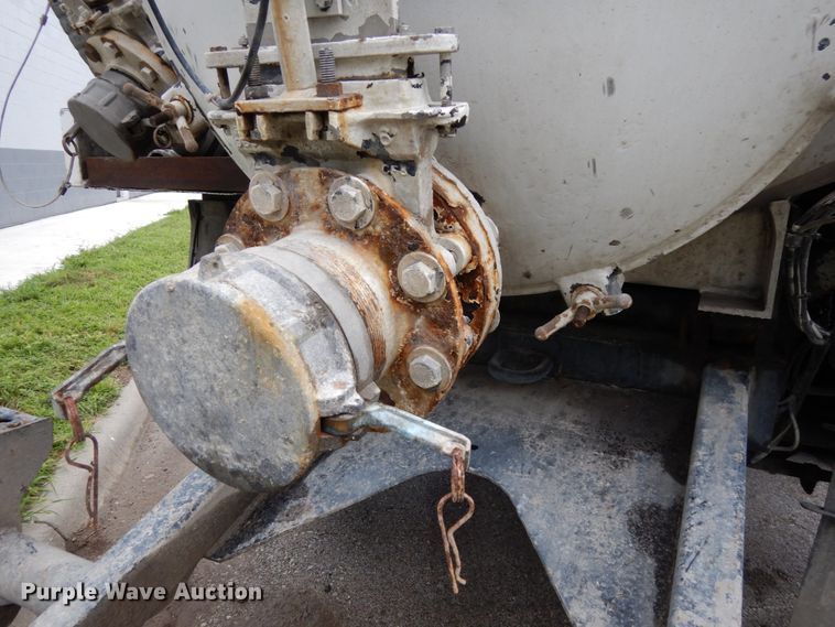 image for item DH6509 2009 Kenworth T800  vacuum truck