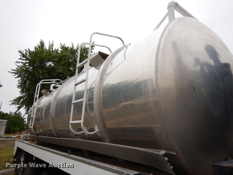 image for item DH6509 2009 Kenworth T800  vacuum truck