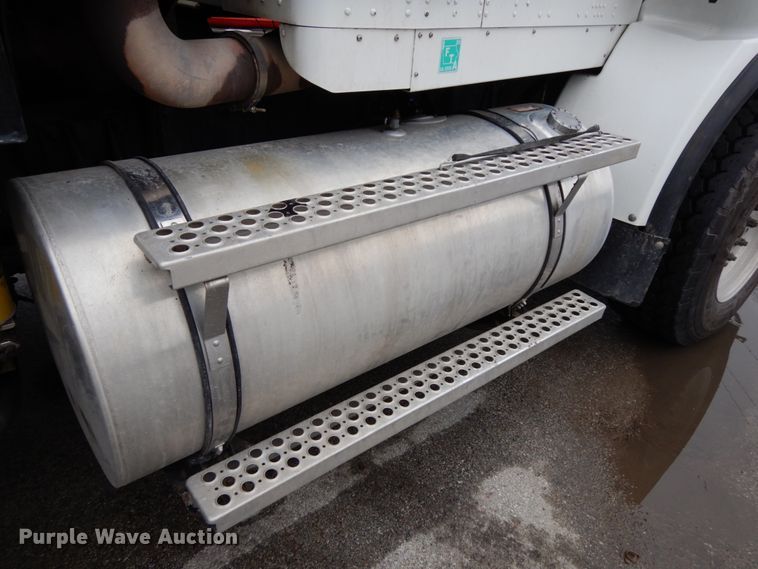 image for item DH6509 2009 Kenworth T800  vacuum truck