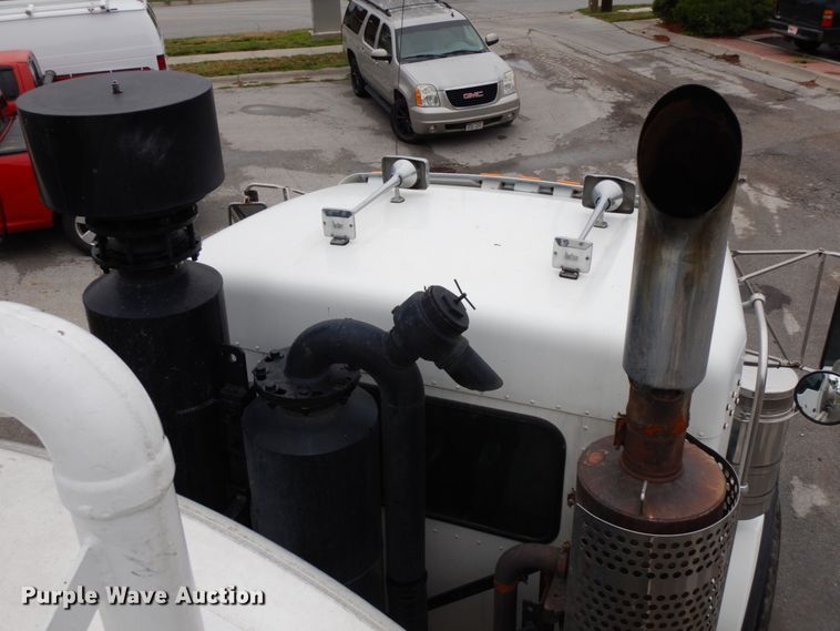 image for item DH6509 2009 Kenworth T800  vacuum truck