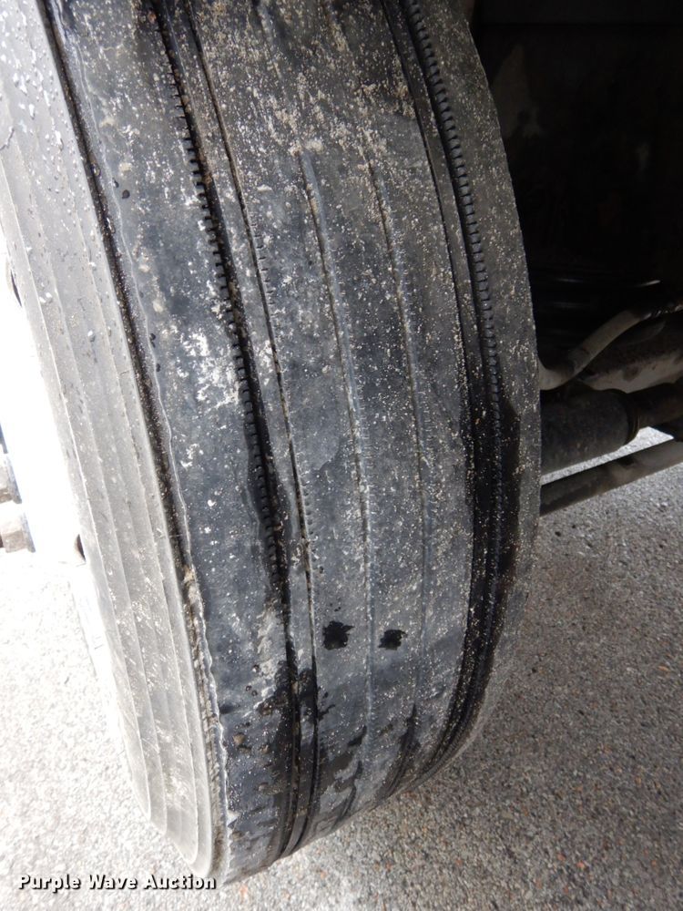 image for item DH6509 2009 Kenworth T800  vacuum truck