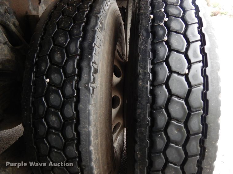 image for item DH6509 2009 Kenworth T800  vacuum truck