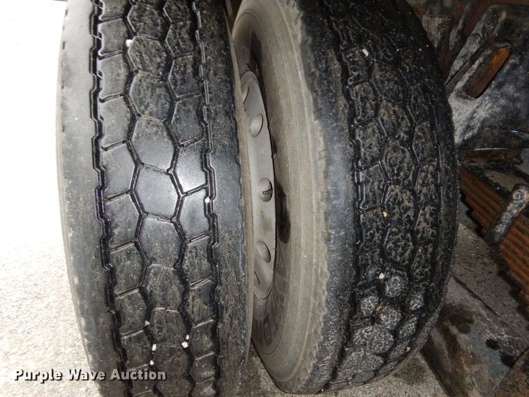 image for item DH6509 2009 Kenworth T800  vacuum truck