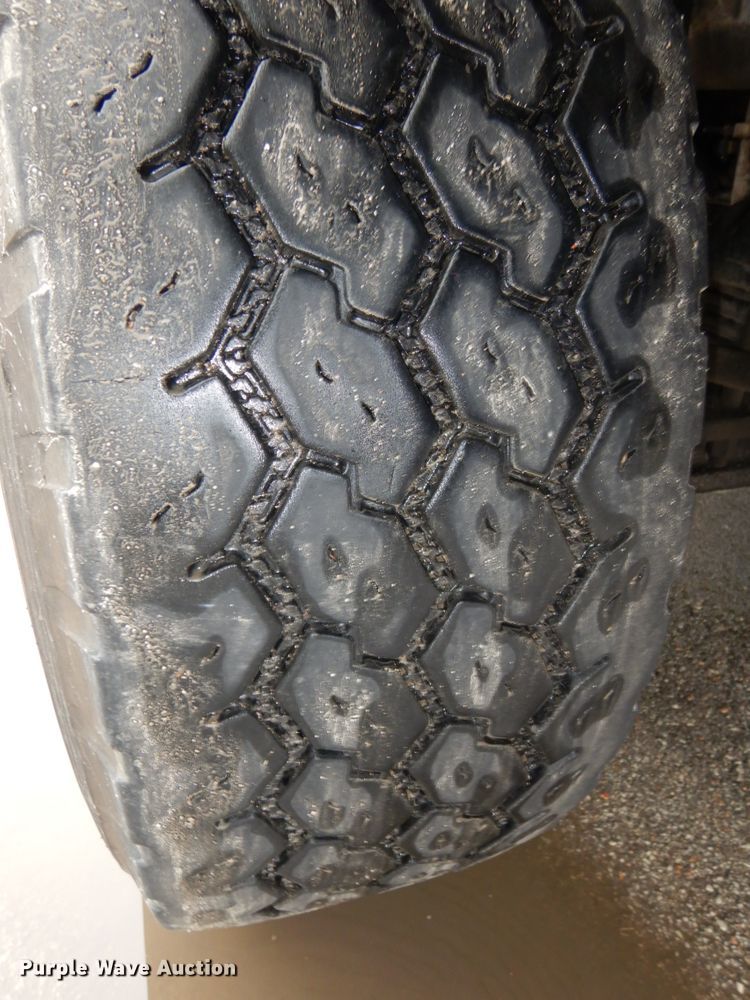 image for item DH6509 2009 Kenworth T800  vacuum truck