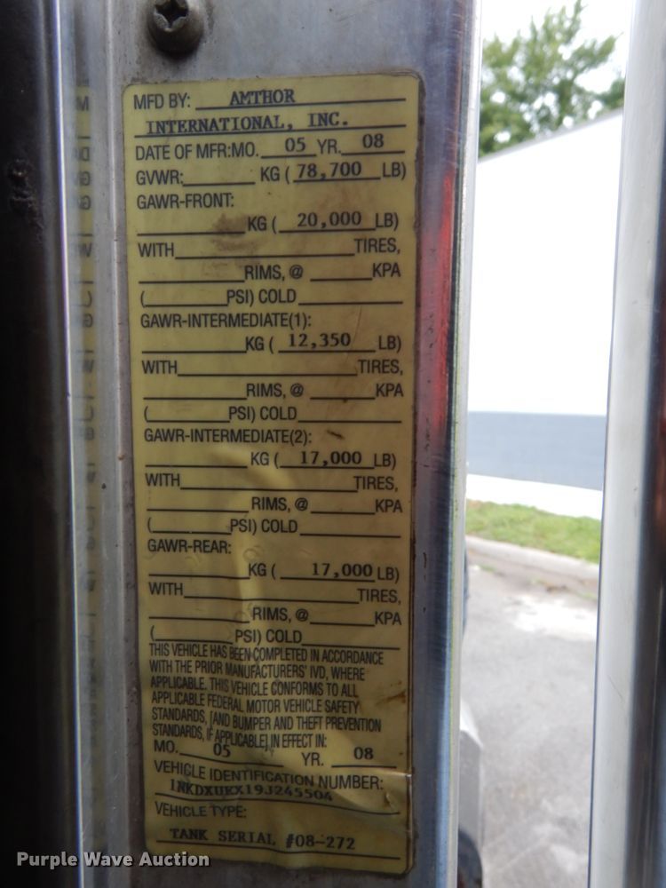 image for item DH6509 2009 Kenworth T800  vacuum truck