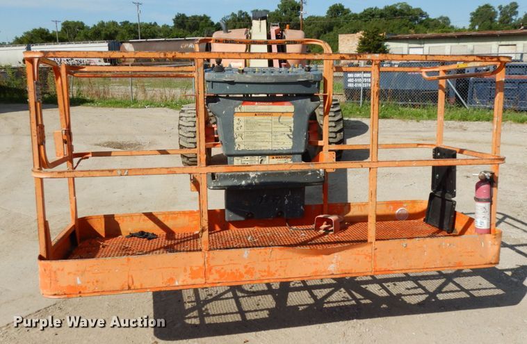 image for item DH6512 2004 JLG 600S  boom lift