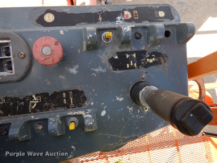 image for item DH6512 2004 JLG 600S  boom lift