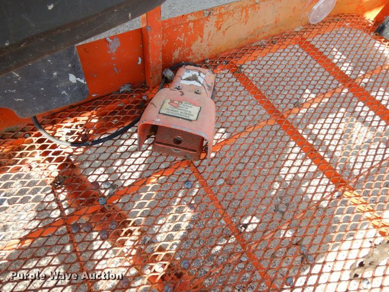 image for item DH6512 2004 JLG 600S  boom lift