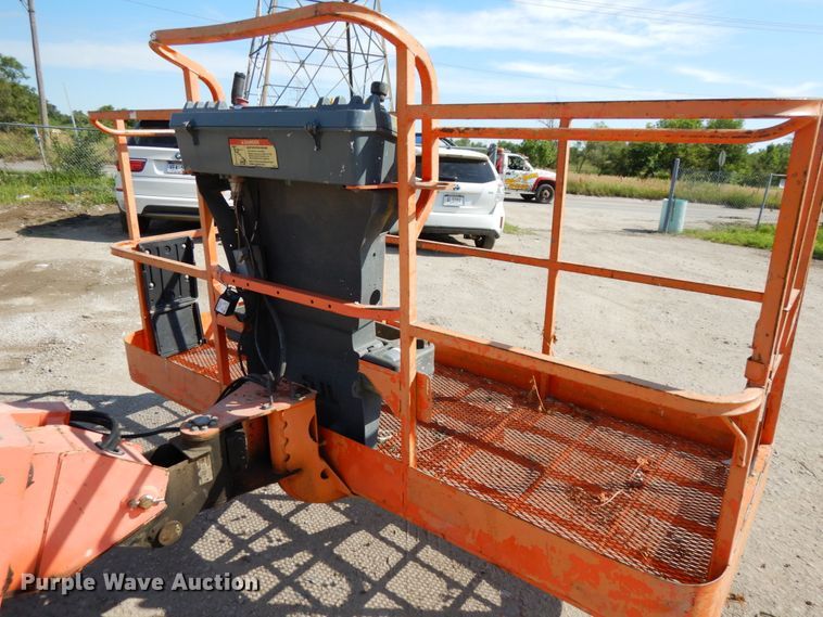 image for item DH6512 2004 JLG 600S  boom lift