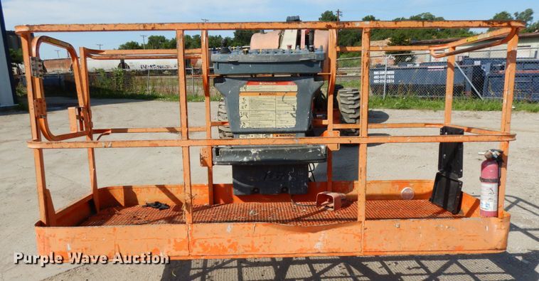 image for item DH6512 2004 JLG 600S  boom lift